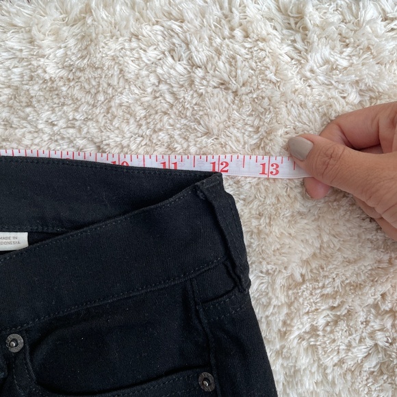 J. Crew Jeans Womens Size 24 Black Distressed Stretchable Low Rise Denim - Picture 8 of 12